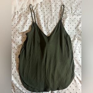 Green flowy tank top w slits on the sides